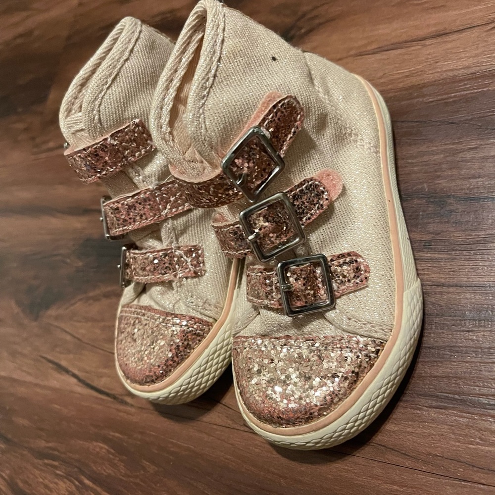 girl's shoes